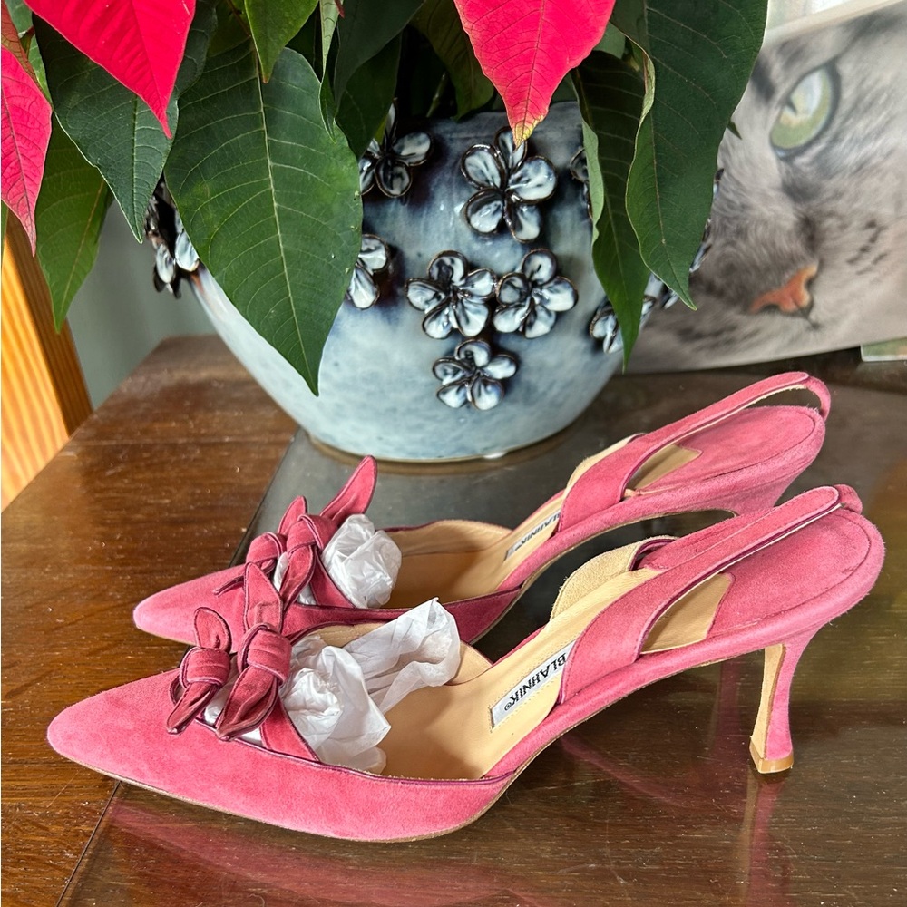 Manolo Blahnik Pink Suede  Slingback Heels